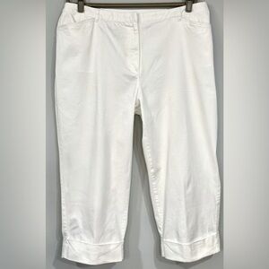 ELISABETH by LIZ CLAIBORNE White Cropped Cuffed Stretch Capri Pants w/ Pockets